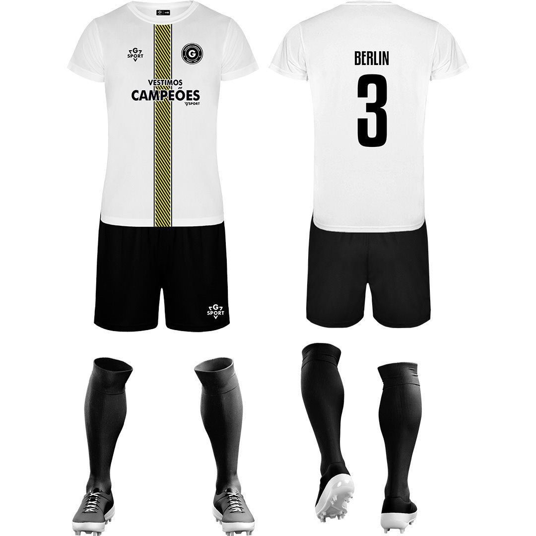 Kit Striker - Image 2